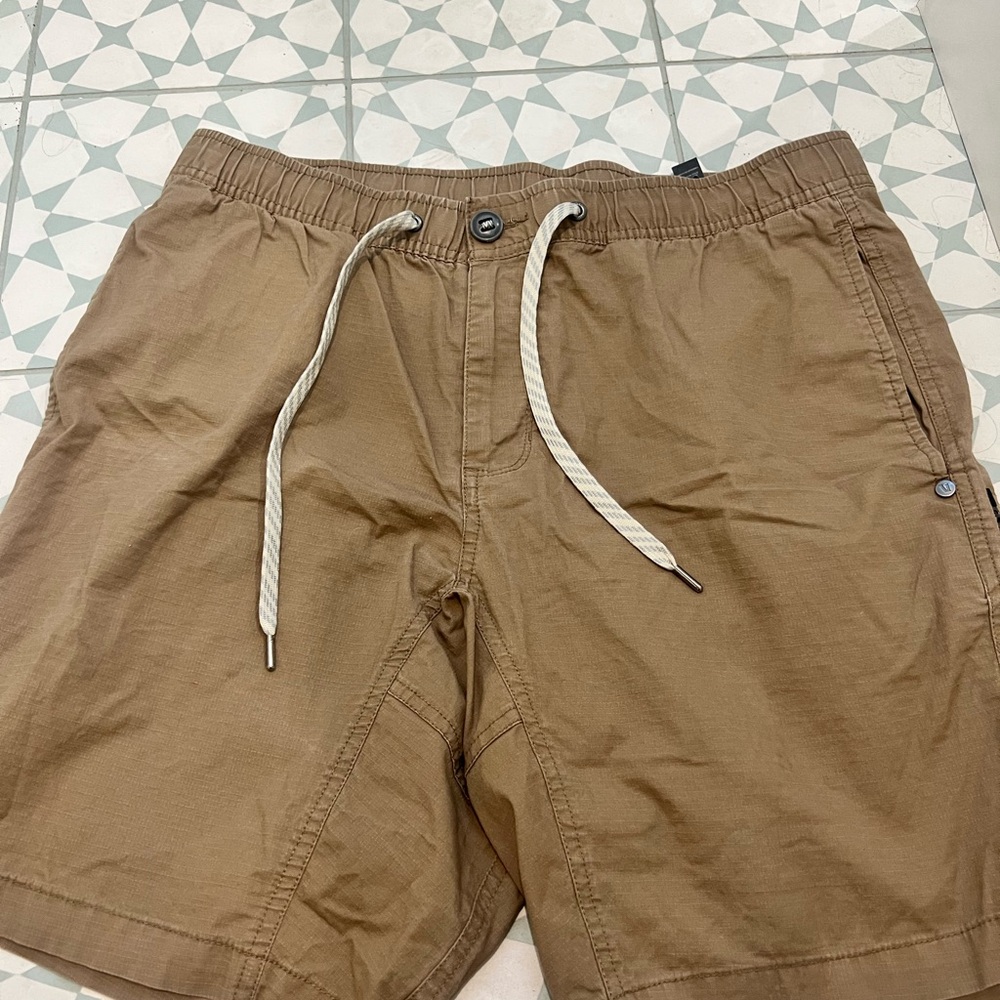 Vuori Men's Brown Athletic Shorts